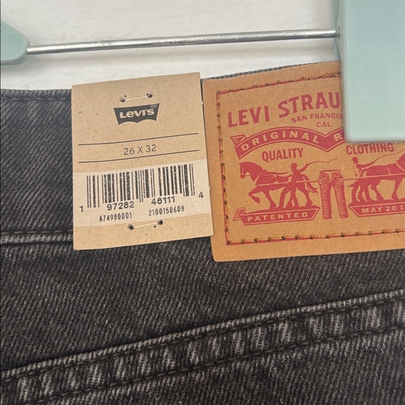 NWT Levi’s Superlow Loose, 26x32 - Picture 7 of 8